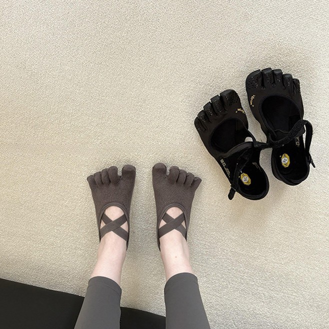 Pilates Yoga Barre - Women's Criss-Cross Strappy Five-Toe Yoga Socks